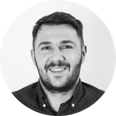 Nikos Rapousis headshot